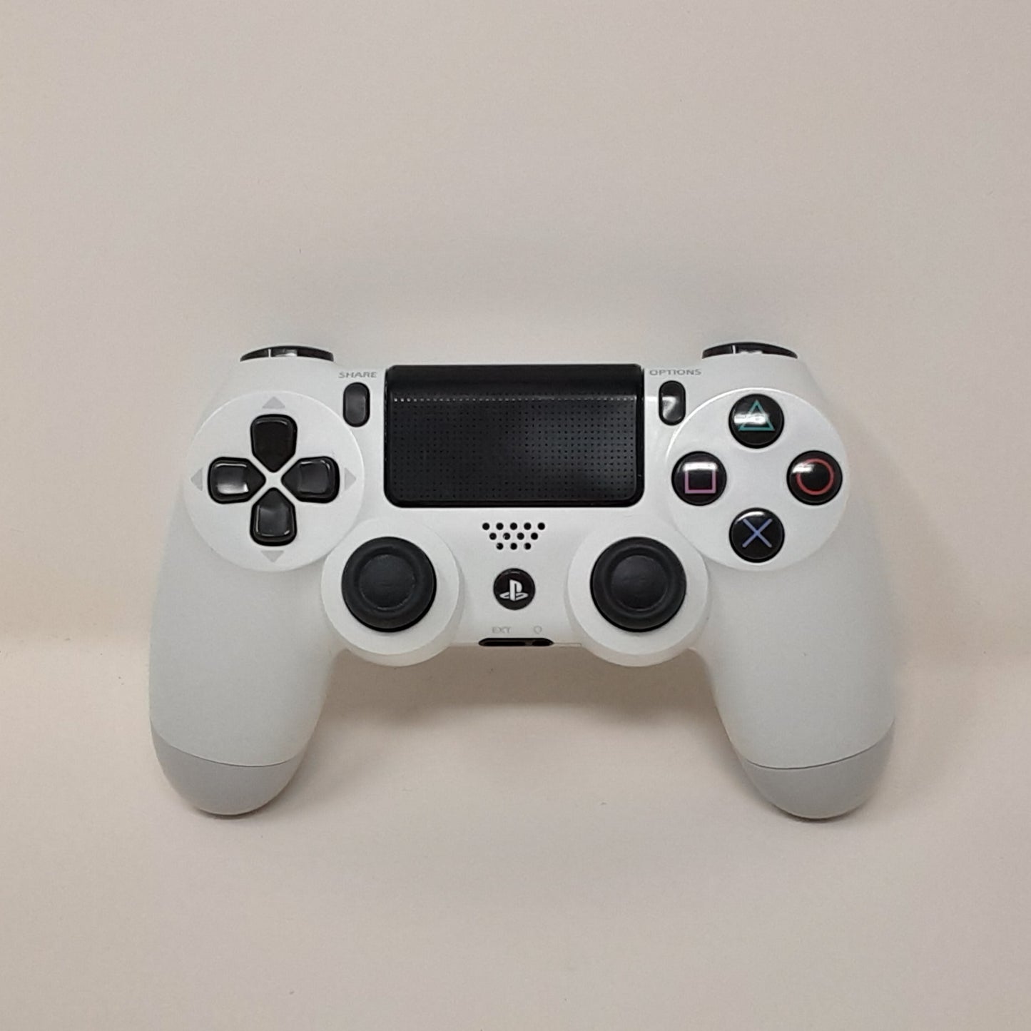 TMR搭載 整備済みDUALSHOCK4（PS4コントローラー）GlacierWhite