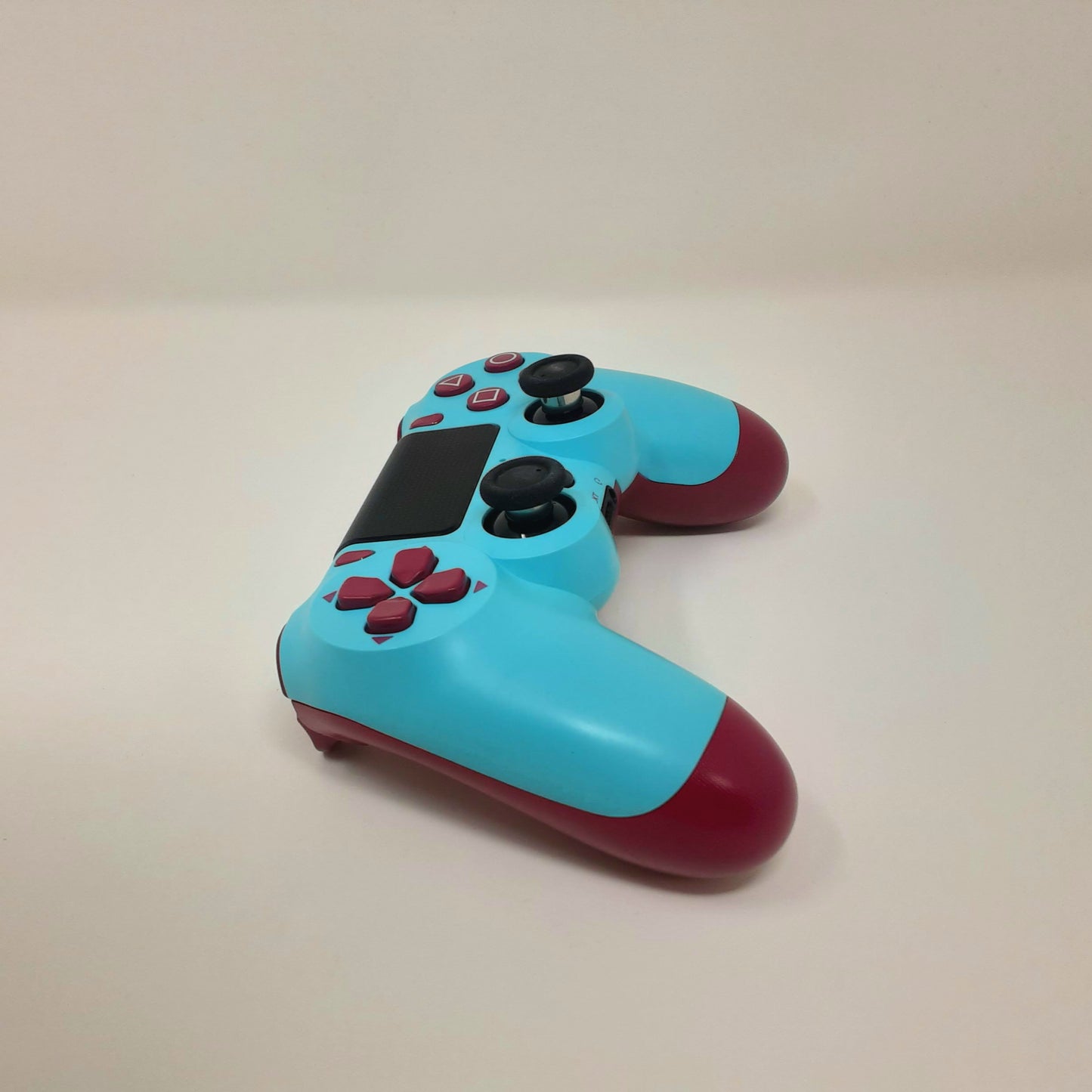 TMR搭載　整備済みDUALSHOCK4(PS4コントローラー)　レアカラー　BerryBlue