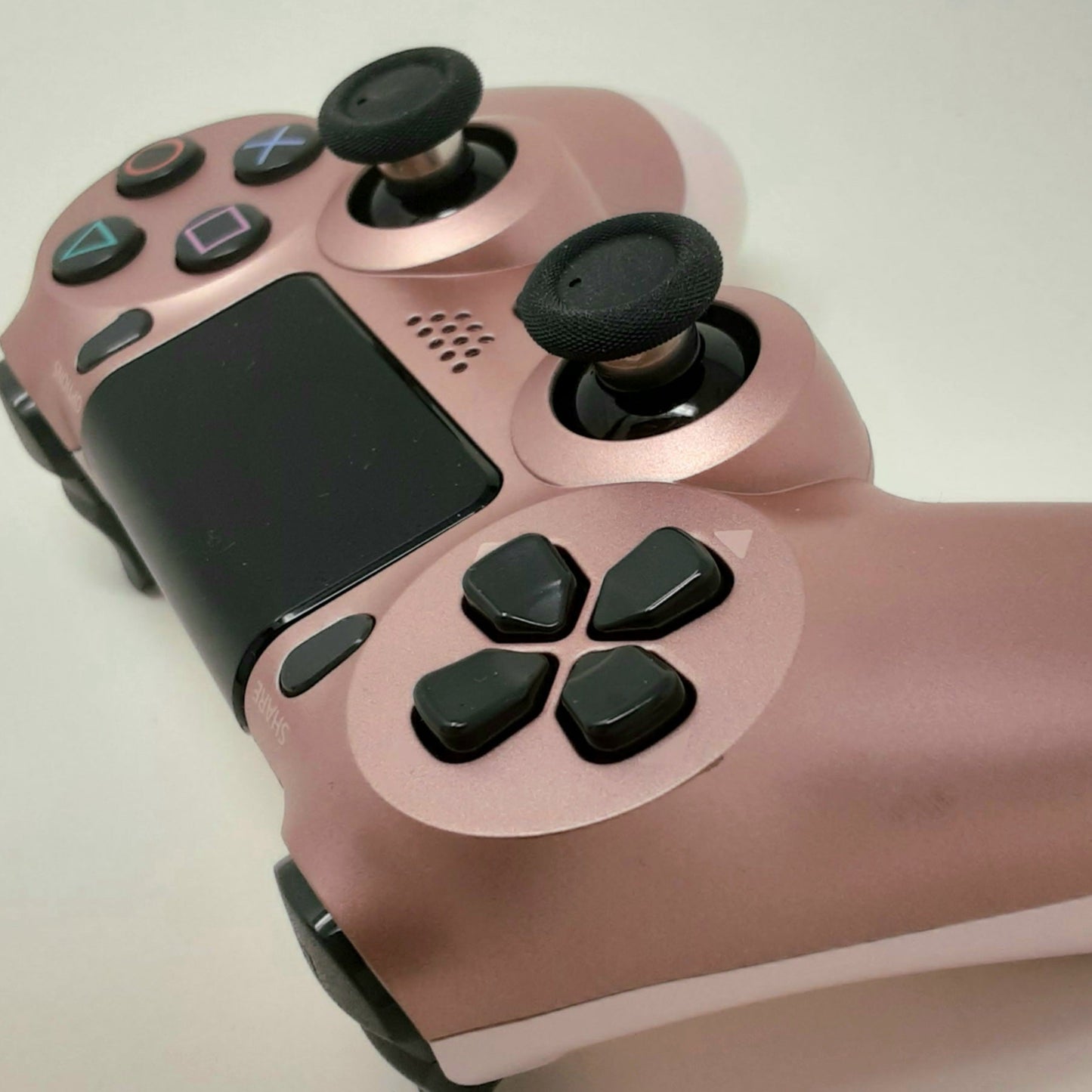 TMR搭載 整備済みDUALSHOCK4（PS4コントローラー）RoseGold